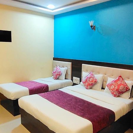 Hotel Golden Galaxy - Santacruz East Βομβάη Εξωτερικό φωτογραφία