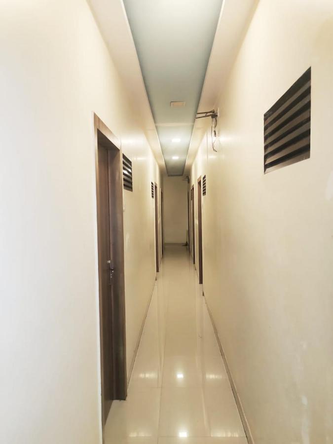 Hotel Golden Galaxy - Santacruz East Βομβάη Εξωτερικό φωτογραφία